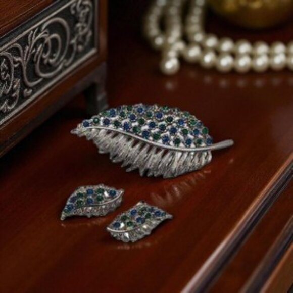 Elegant Silver and Blue Leaf Brooch and Earring Set- Vintage Costume - Picture 2 of 5